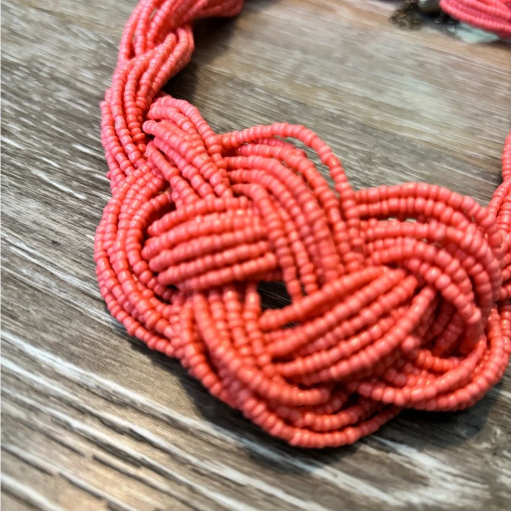 Elegant Coral Beaded Necklace - Picture 2 of 2